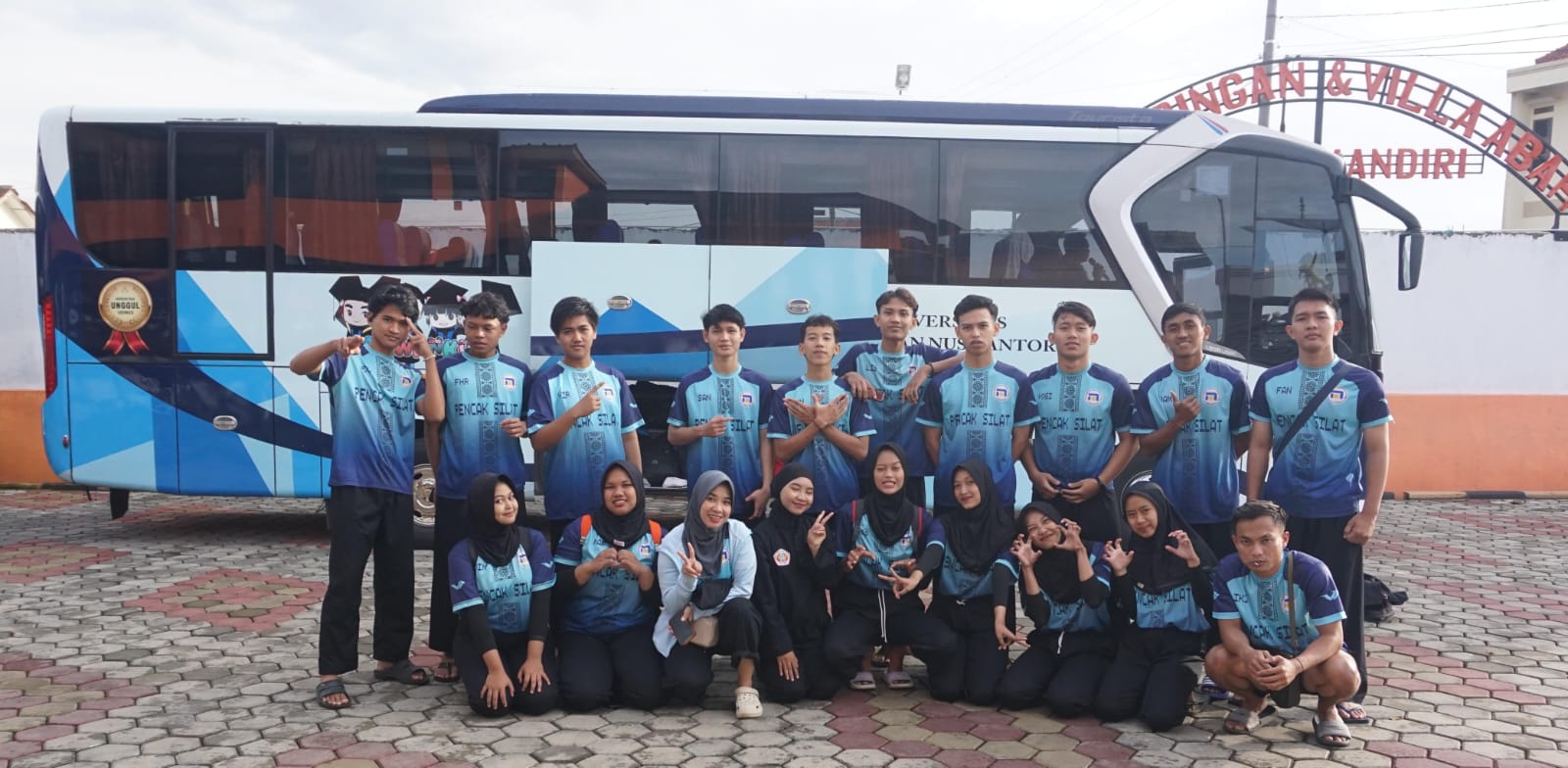 Pertandingan Hari Pertama